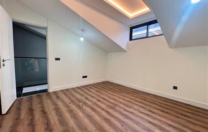Zekeriyaköy'de 4+1 Satılık |175 M² Net | Kapalı Otoparktan Giriş