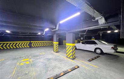 Zekeriyaköy'de 4+1 Satılık |175 M² Net | Kapalı Otoparktan Giriş