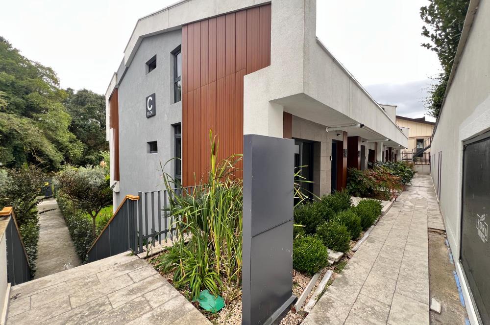 Zekeriyaköy'de 4+1 Satılık |175 M² Net | Kapalı Otoparktan Giriş