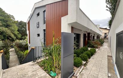 Zekeriyaköy'de 4+1 Satılık |175 M² Net | Kapalı Otoparktan Giriş
