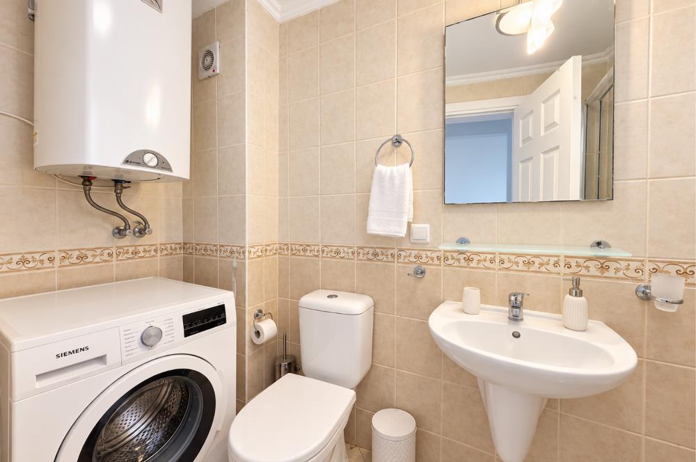 Site İçerisinde Satılık 2+1 Bahçe Katı Daire