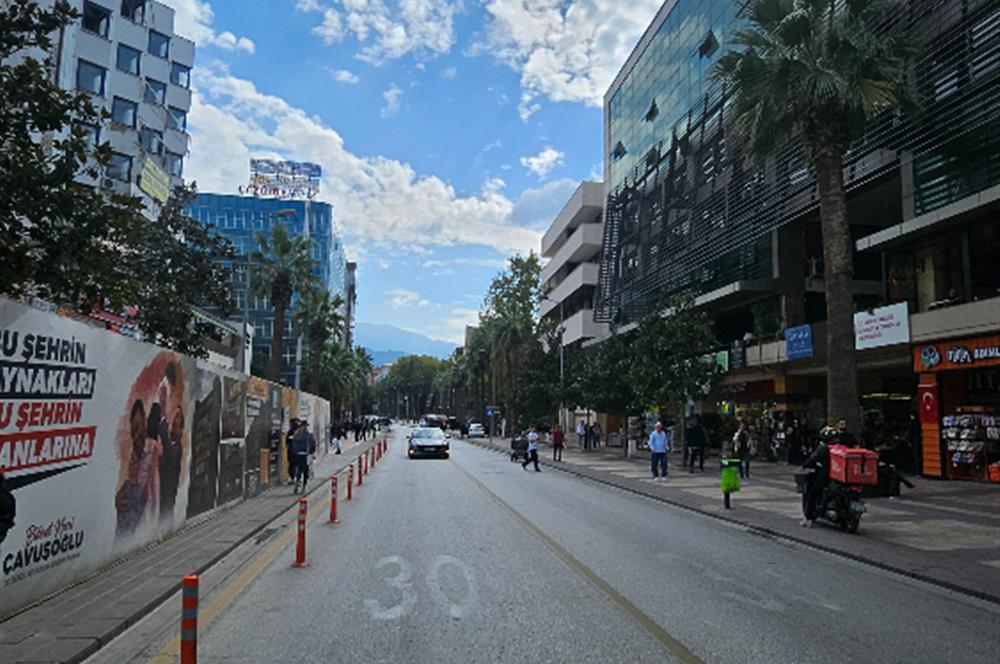 Anıthan 3.Katta Köşe Konumlu, Cadde Cepheli 40 m² Prestijli Ofis
