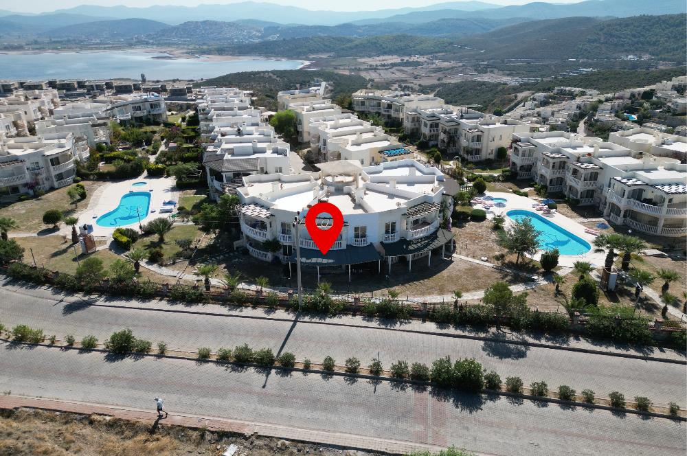 Site İçerisinde Satılık 2+1 Bahçe Katı Daire