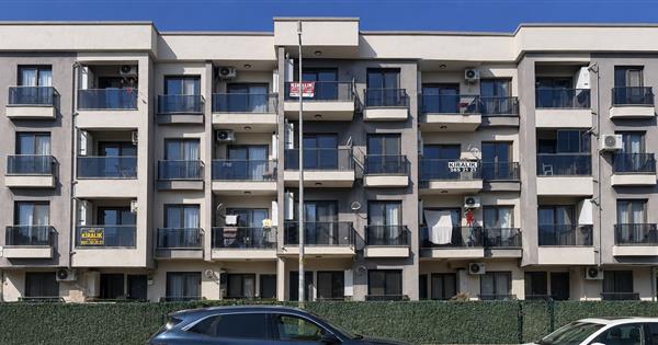 Menemen Seyrek'te Park Manzaralı Merkezi Konumda 1+1 Kiralık - 37564