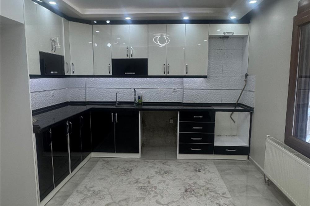Ergenekon Mahallesinde Bahçeli Yaşam Arayanlara 3+1 Daire