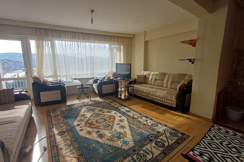 C21 Cius; Deniz Manzaralı Ara Kat 2+1 Eşyalı Kiralık