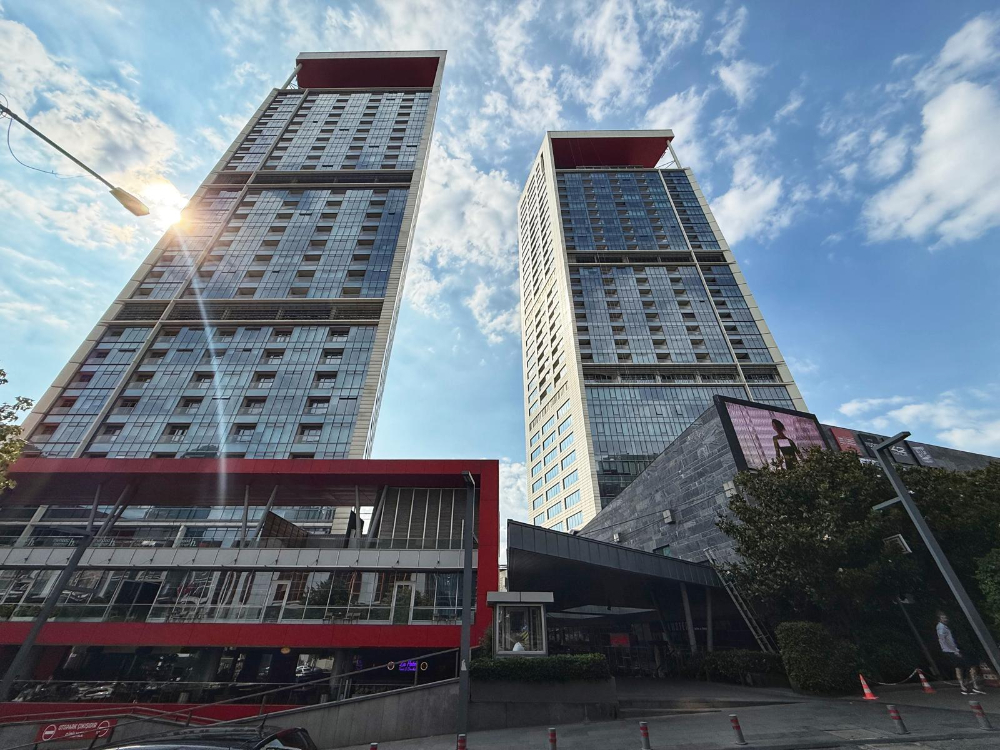 42 Maslak Kiralık 650m2 Şık Dekorasyonlu Mobilyalı KDV'li Ofis