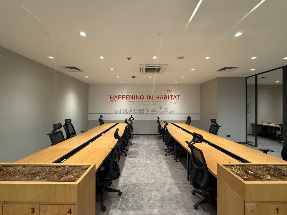 42 Maslak Kiralık 650m2 Şık Dekorasyonlu Mobilyalı KDV'li Ofis