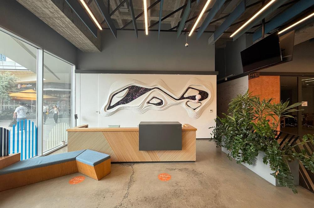 42 Maslak Kiralık 650m2 Şık Dekorasyonlu Mobilyalı KDV'li Ofis