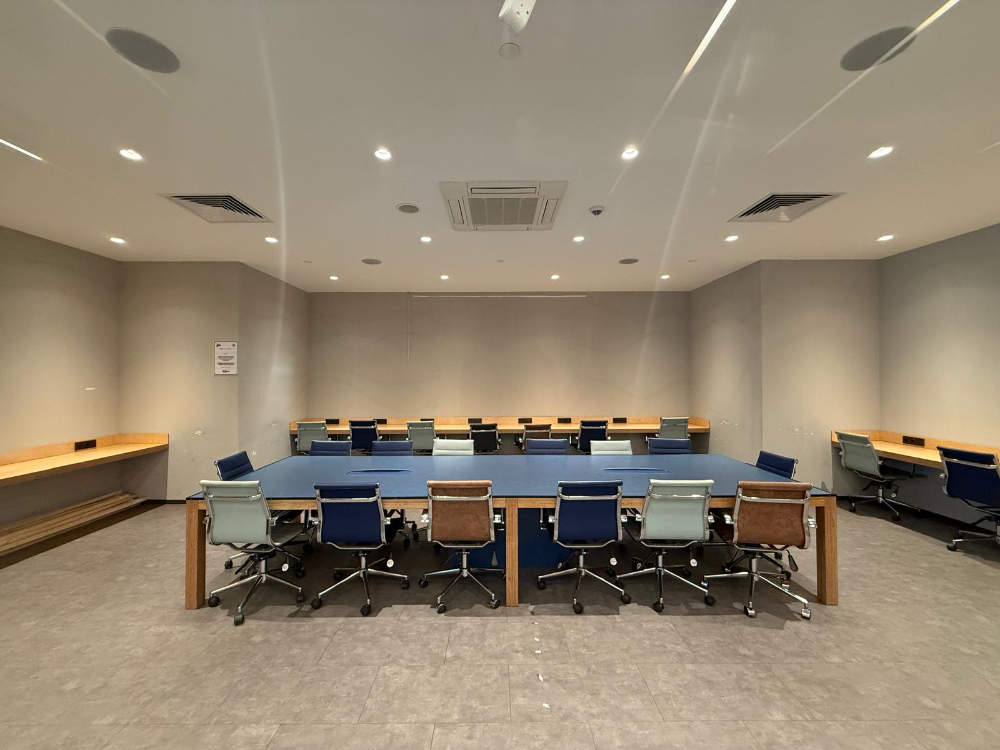 42 Maslak Kiralık 650m2 Şık Dekorasyonlu Mobilyalı KDV'li Ofis
