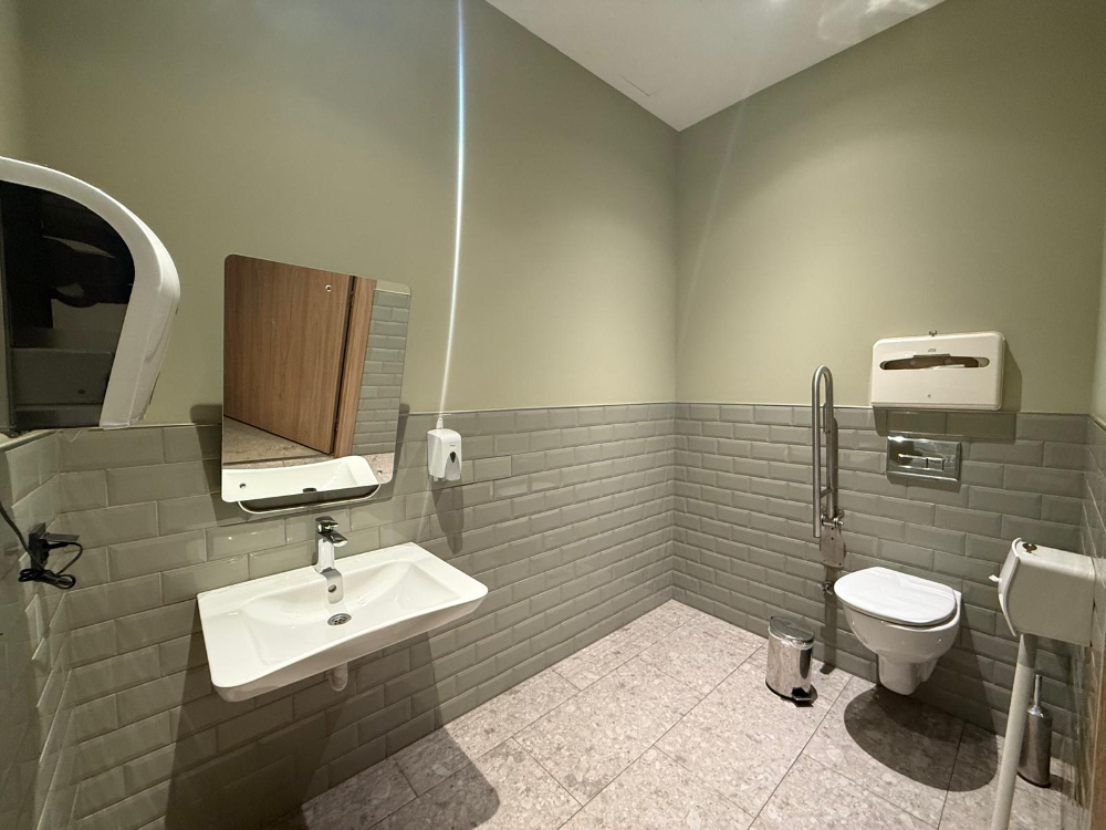 42 Maslak Kiralık 650m2 Şık Dekorasyonlu Mobilyalı KDV'li Ofis