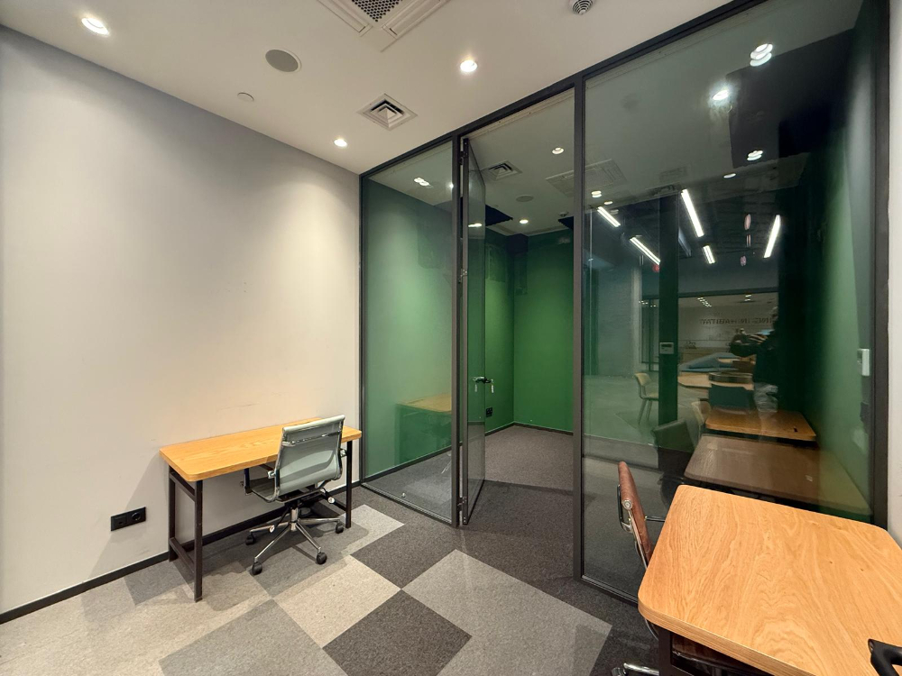 42 Maslak Kiralık 650m2 Şık Dekorasyonlu Mobilyalı KDV'li Ofis