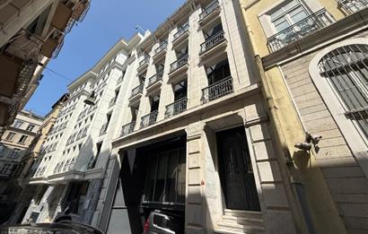 Beyoğlu Pera Kiralık 220m2 KDV Avantajlı Ofis Plaza Katı