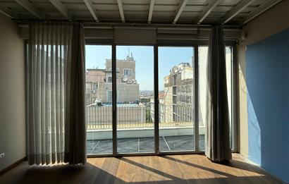 Beyoğlu Pera Kiralık 220m2 KDV Avantajlı Ofis Plaza Katı