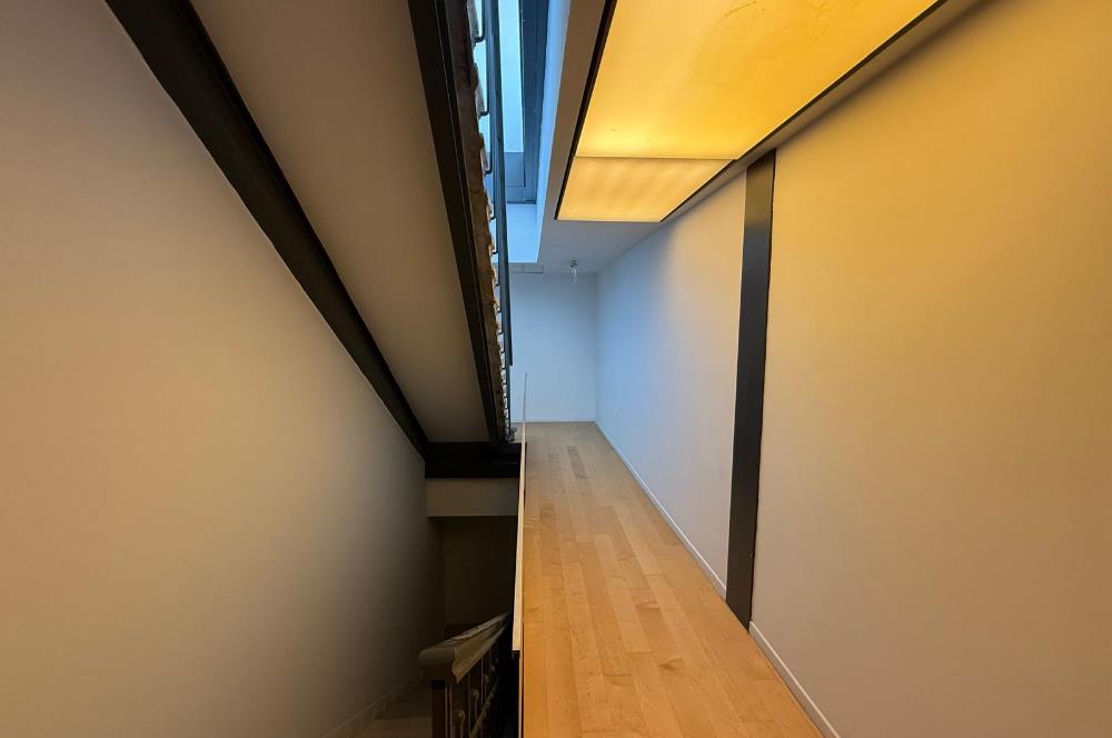 Beyoğlu Pera Kiralık 220m2 KDV Avantajlı Ofis Plaza Katı