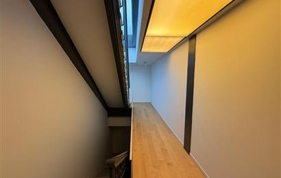 Beyoğlu Pera Kiralık 220m2 KDV Avantajlı Ofis Plaza Katı