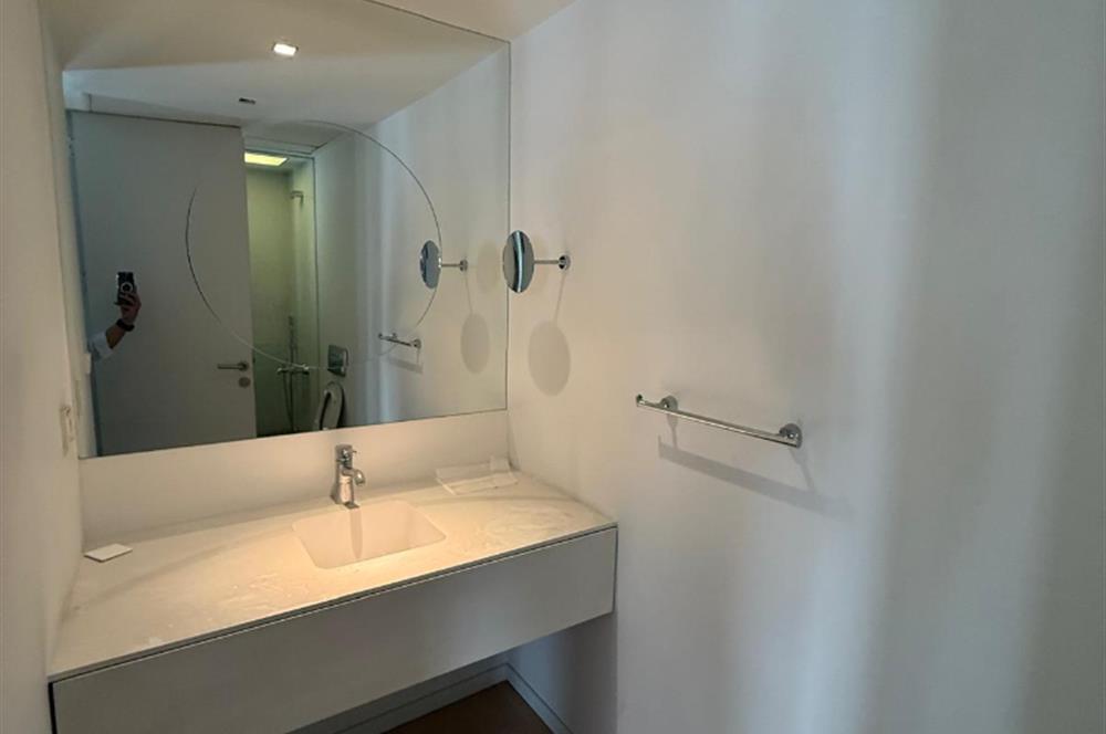 Beyoğlu Pera Kiralık 220m2 KDV Avantajlı Ofis Plaza Katı