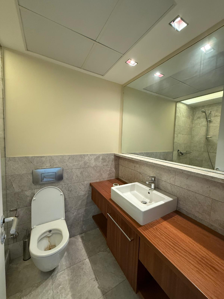 Beyoğlu Pera Kiralık 220m2 KDV Avantajlı Ofis Plaza Katı