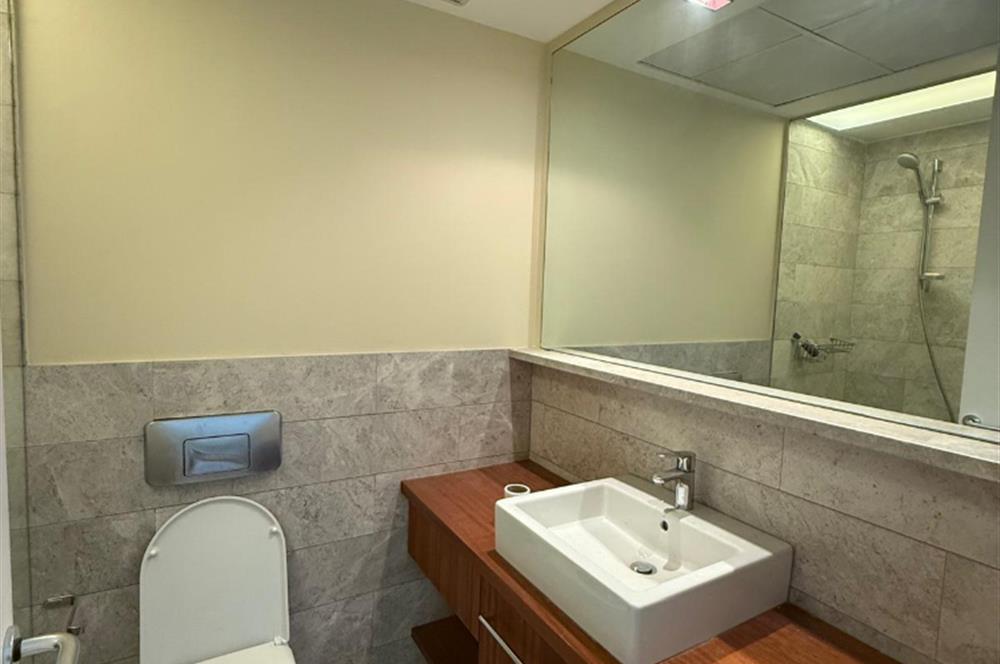 Beyoğlu Pera Kiralık 220m2 KDV Avantajlı Ofis Plaza Katı