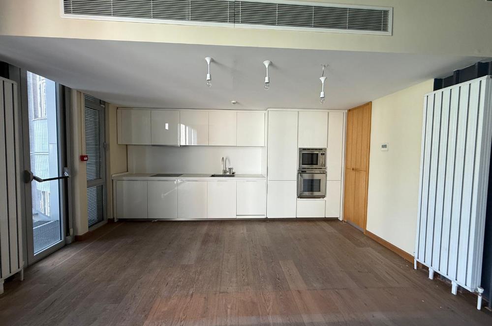 Beyoğlu Pera Kiralık 220m2 KDV Avantajlı Ofis Plaza Katı