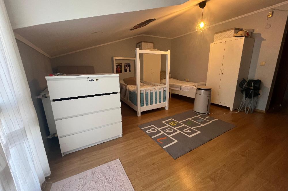 Çekmeköy Çamlık Mahallesinde Geniş Dublex Daire