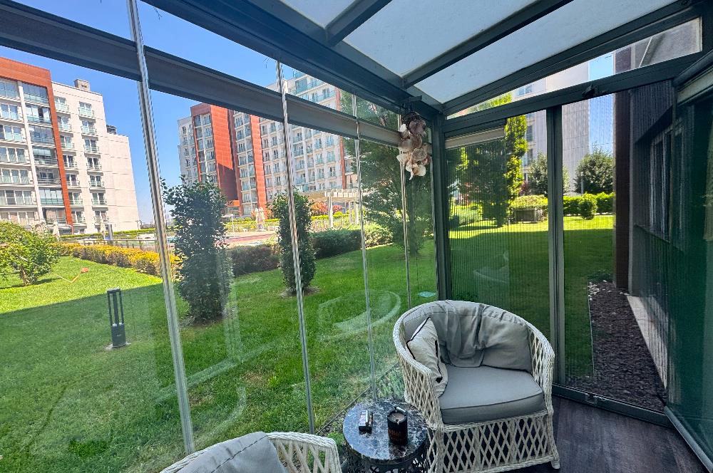Tema İstanbul'da havuza cephe bahçe katı 4+1 kiralık daire