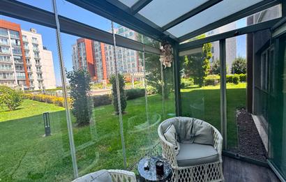 Tema İstanbul'da havuza cephe bahçe katı 4+1 kiralık daire