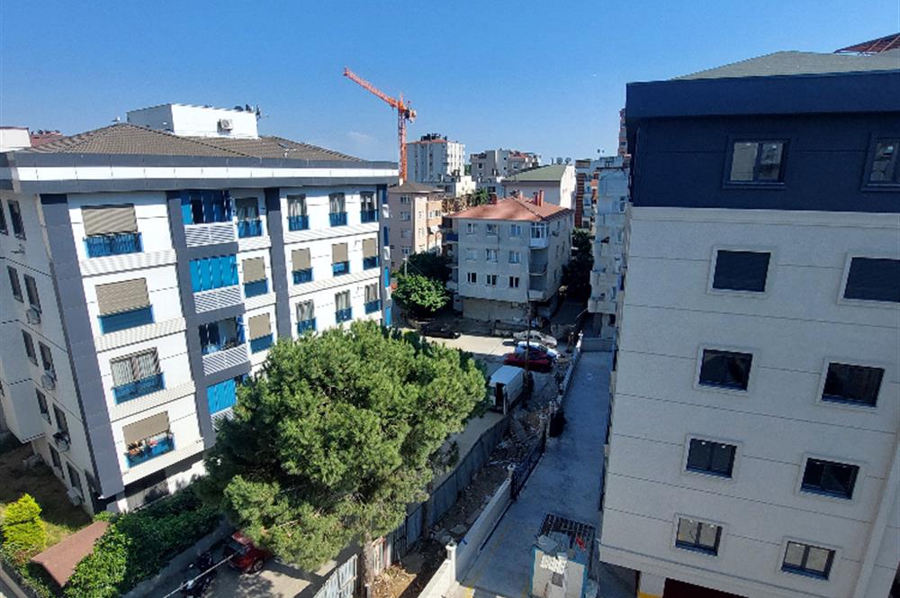 Pendik Yenimahalle'de 2+1 Balkonlu Yeni Binada Kiralık Daire