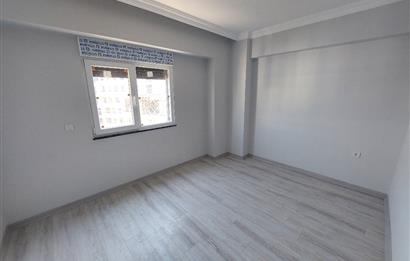 Pendik Yenimahalle'de 2+1 Balkonlu Yeni Binada Kiralık Daire