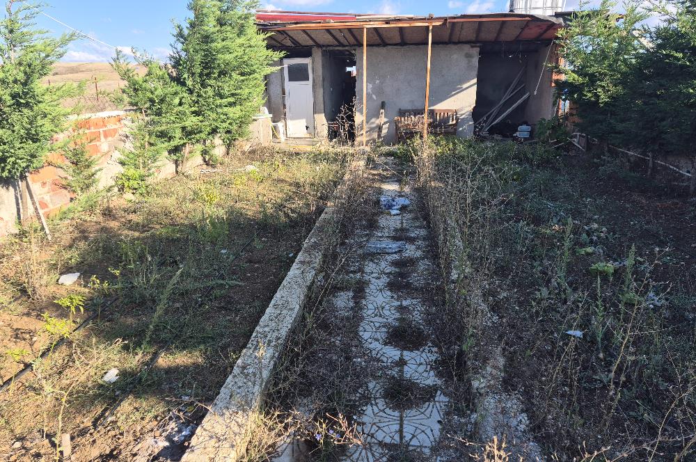 CENTURY 21 VİZYON'DAN SULUKARAAĞAÇ’TA SATILIK EV VE TARLA