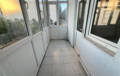ATATÜRK MAHALLESİ MERKEZİ KONUMDA BAKIMLI 2+1 KİRALIK DAİRE