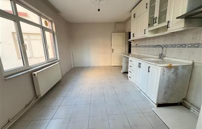 ATATÜRK MAHALLESİ MERKEZİ KONUMDA BAKIMLI 2+1 KİRALIK DAİRE