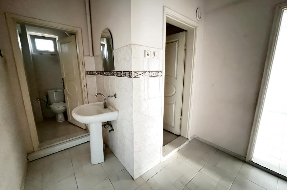ATATÜRK MAHALLESİ MERKEZİ KONUMDA BAKIMLI 2+1 KİRALIK DAİRE