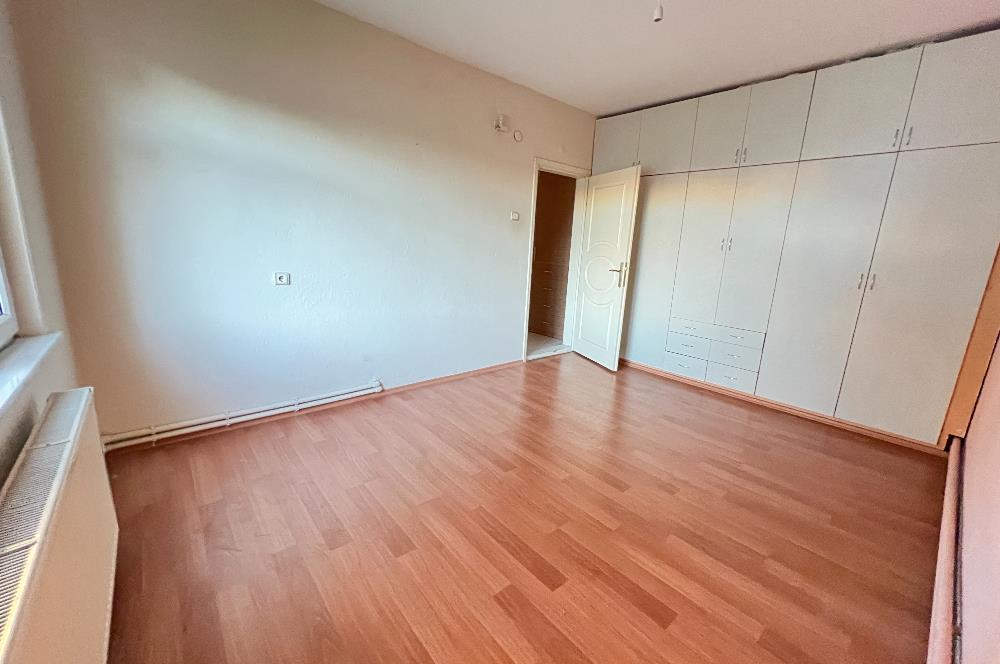ATATÜRK MAHALLESİ MERKEZİ KONUMDA BAKIMLI 2+1 KİRALIK DAİRE
