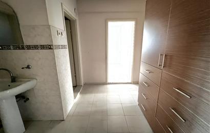 ATATÜRK MAHALLESİ MERKEZİ KONUMDA BAKIMLI 2+1 KİRALIK DAİRE
