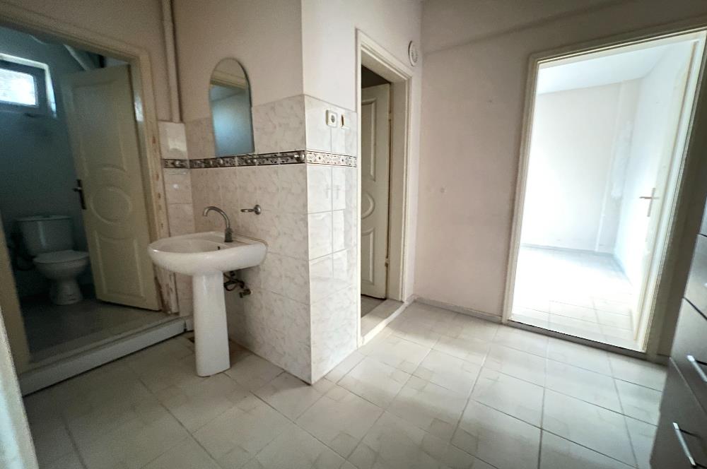 ATATÜRK MAHALLESİ MERKEZİ KONUMDA BAKIMLI 2+1 KİRALIK DAİRE