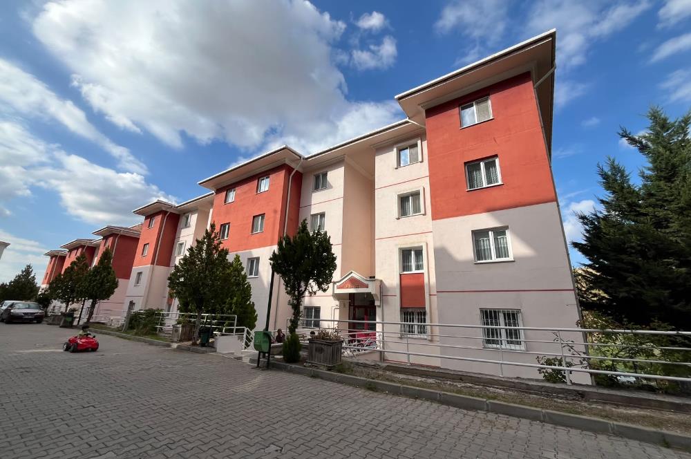 GÖLBAŞI TOKİ DE SİTE İÇİNDE YÜKSEK KREDİ İMKANI BOŞ 2+1 DAİRE