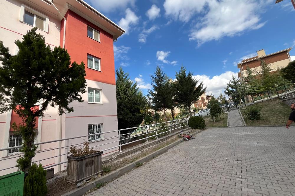 GÖLBAŞI TOKİ DE SİTE İÇİNDE YÜKSEK KREDİ İMKANI BOŞ 2+1 DAİRE