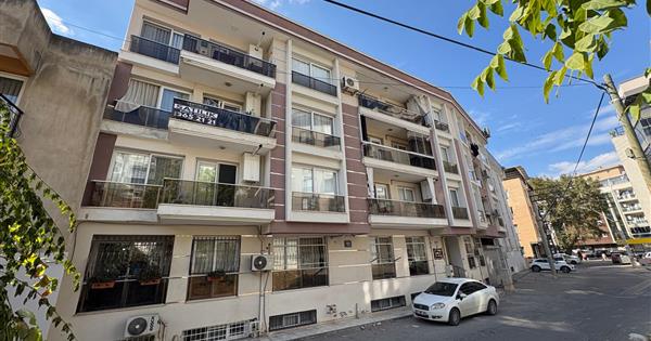 Küçük Çiğli Anadolu Caddesi'ne 50m. Satılık 3+1 Daire - 37652