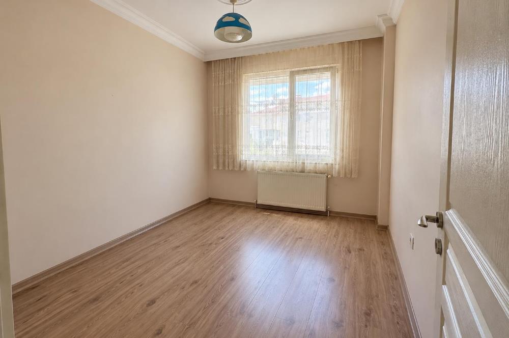 Küçük Çiğli Anadolu Caddesi'ne 50m. Satılık 3+1 Daire