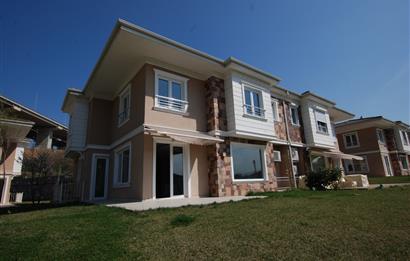 Uskumruköy Vizyon7 Sitesi’nde 4+2 Satılık İkiz Villa