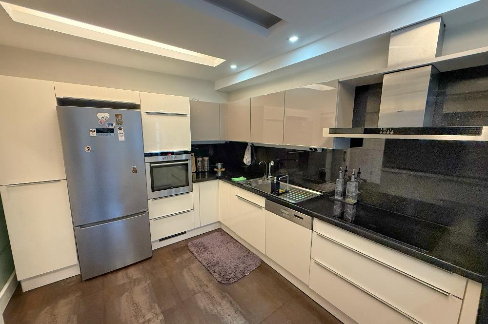 Kilyos Marenegro Sitesi'nde Eşyalı Kiralık 4+2 Havuzlu Villa