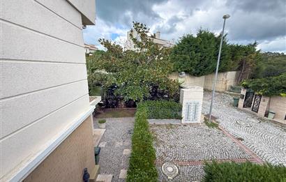 Kilyos Marenegro Sitesi'nde Eşyalı Kiralık 4+2 Havuzlu Villa