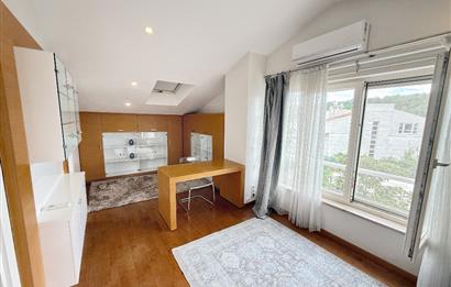 Kilyos Marenegro Sitesi'nde Eşyalı Kiralık 4+2 Havuzlu Villa