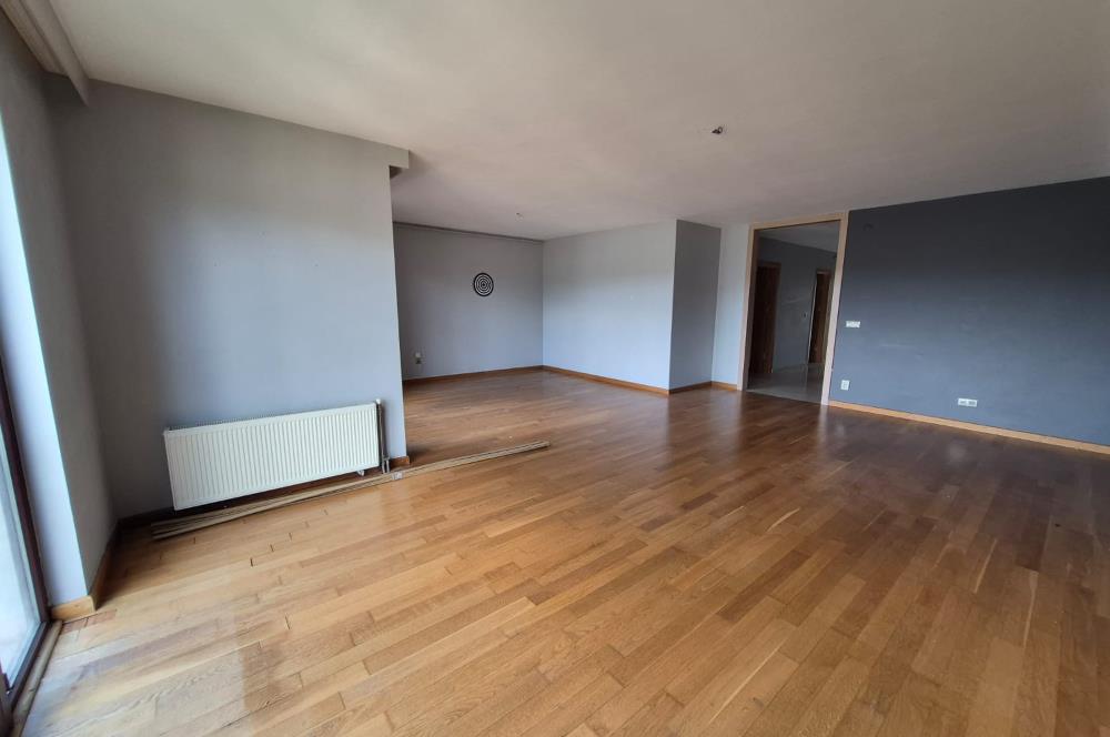 ZEKERİYAKÖY NOYA GÖL EVLERİ'NDE KİRALIK 3+1 DAİRE