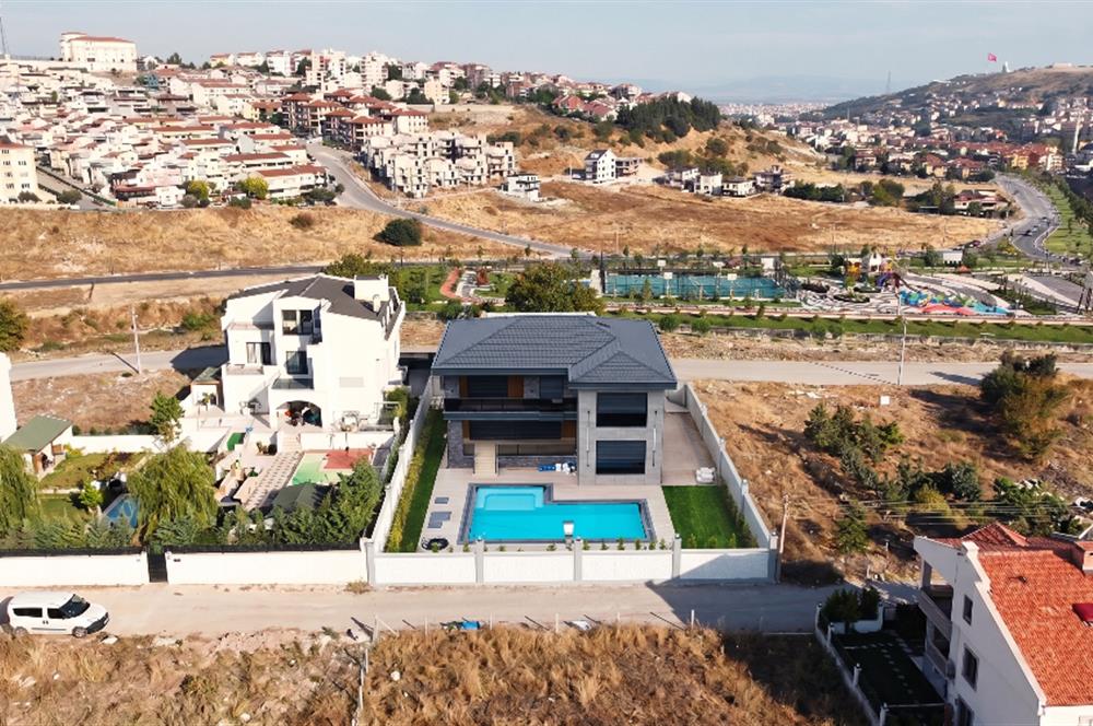 KUVAYİ MİLLİYE MH. TEVHİDE UYGUN 2 PARSEL TOPLAM 587 m2 ARSA