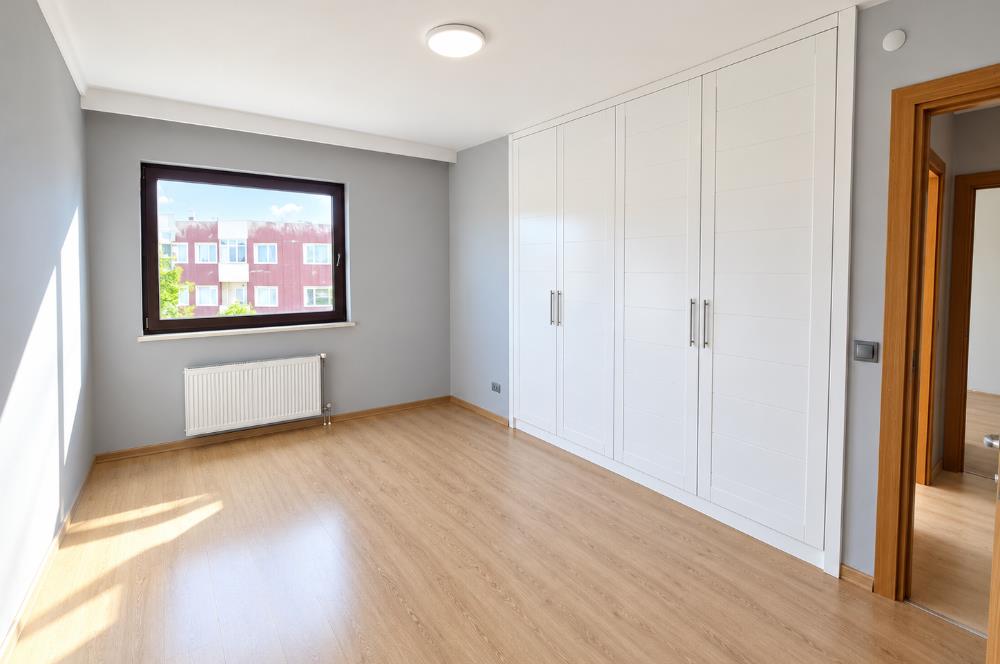 ZEKERİYAKÖY NOYA GÖL EVLERİ'NDE KİRALIK 3+1 DAİRE