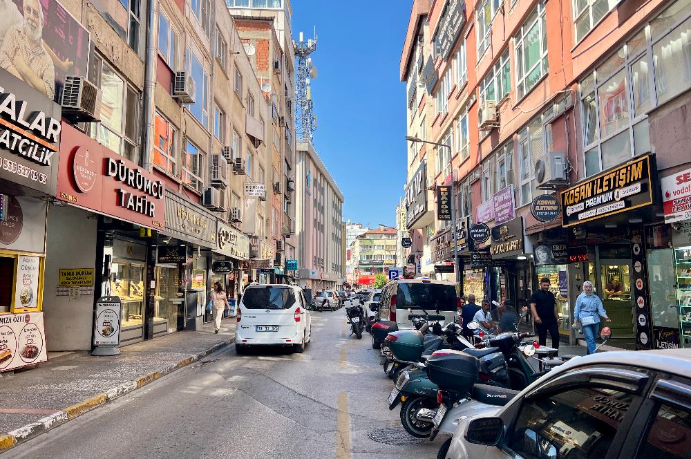 ATALAR CADDESİ ÜZERİ MERKEZİ KONUM FULL EŞYALI 3+1 SATILK DAİRE