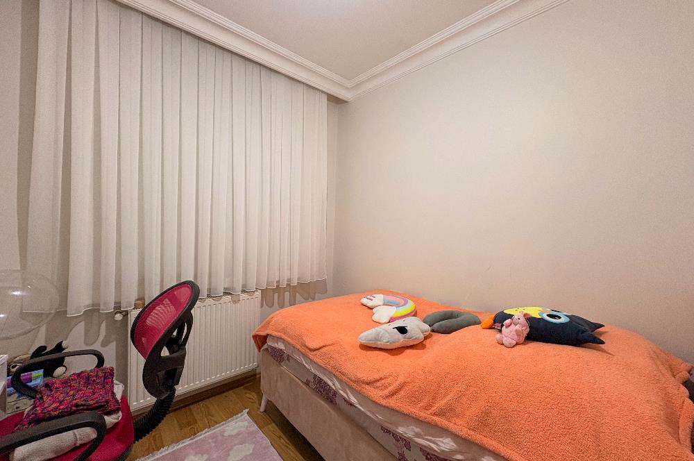 Ataşehir Kayışdağı'nda Satılık 2+1 Merkezi Daire