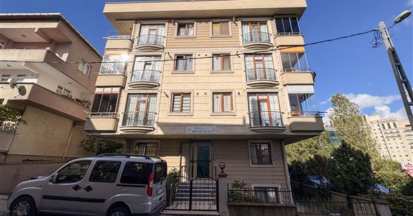 Ataşehir Kayışdağı'nda Satılık 2+1 Merkezi Daire - 37689